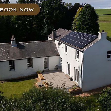 Large Country House With Garden, Outdoor Spa Area & Games Room With Hot Tub And Fire Pit Wigtown Buitenkant foto