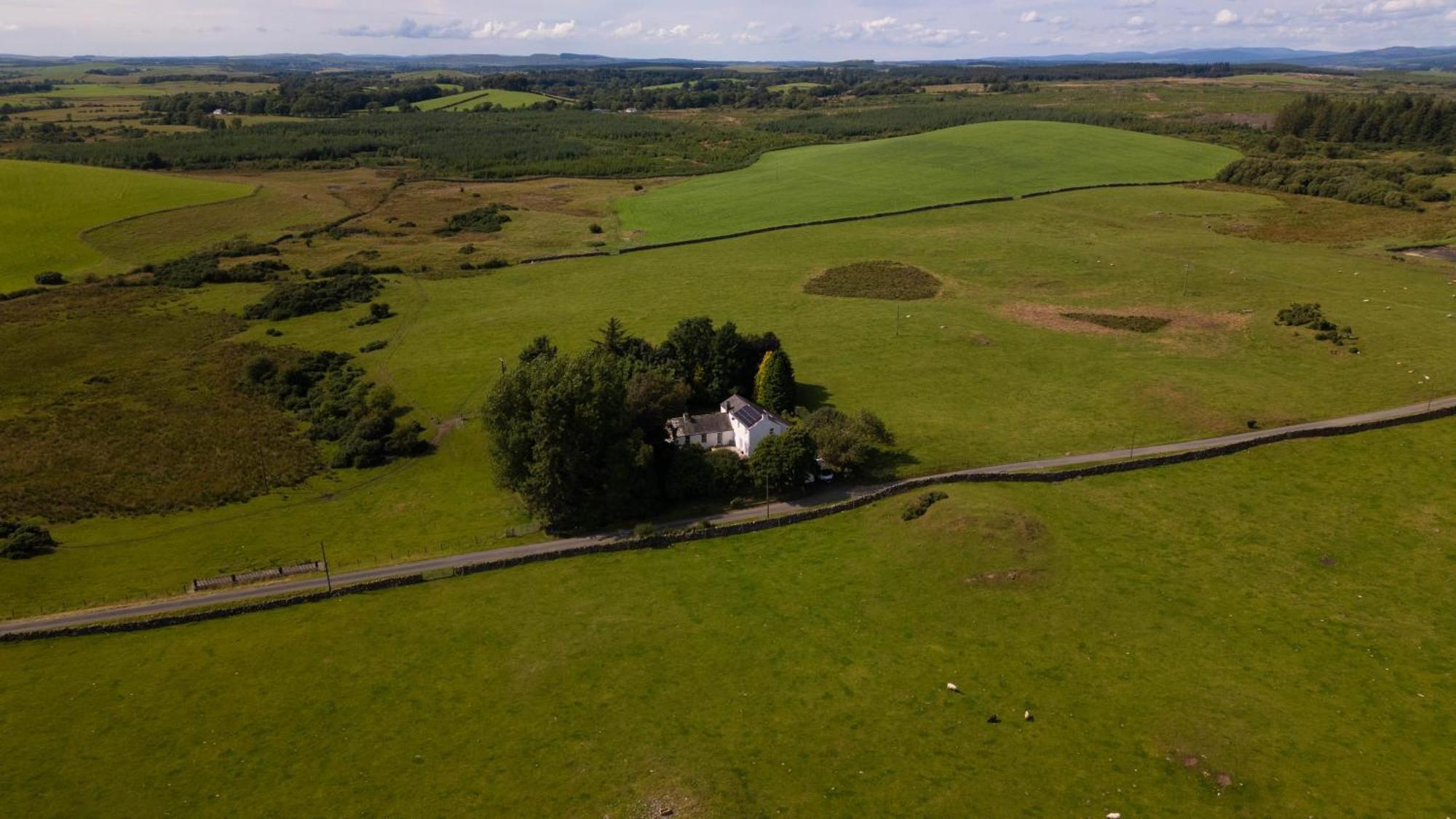 Large Country House With Garden, Outdoor Spa Area & Games Room With Hot Tub And Fire Pit Wigtown Buitenkant foto