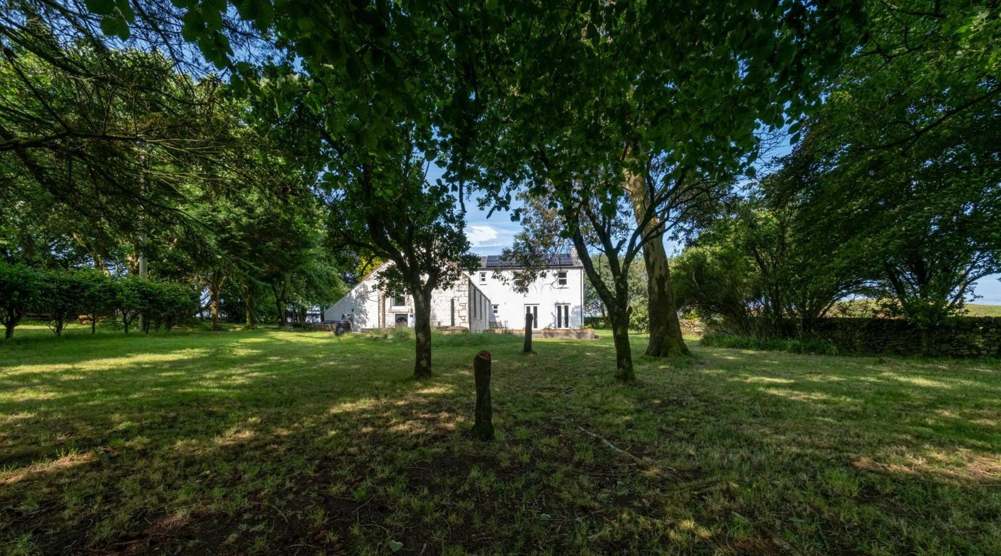 Large Country House With Garden, Outdoor Spa Area & Games Room With Hot Tub And Fire Pit Wigtown Buitenkant foto