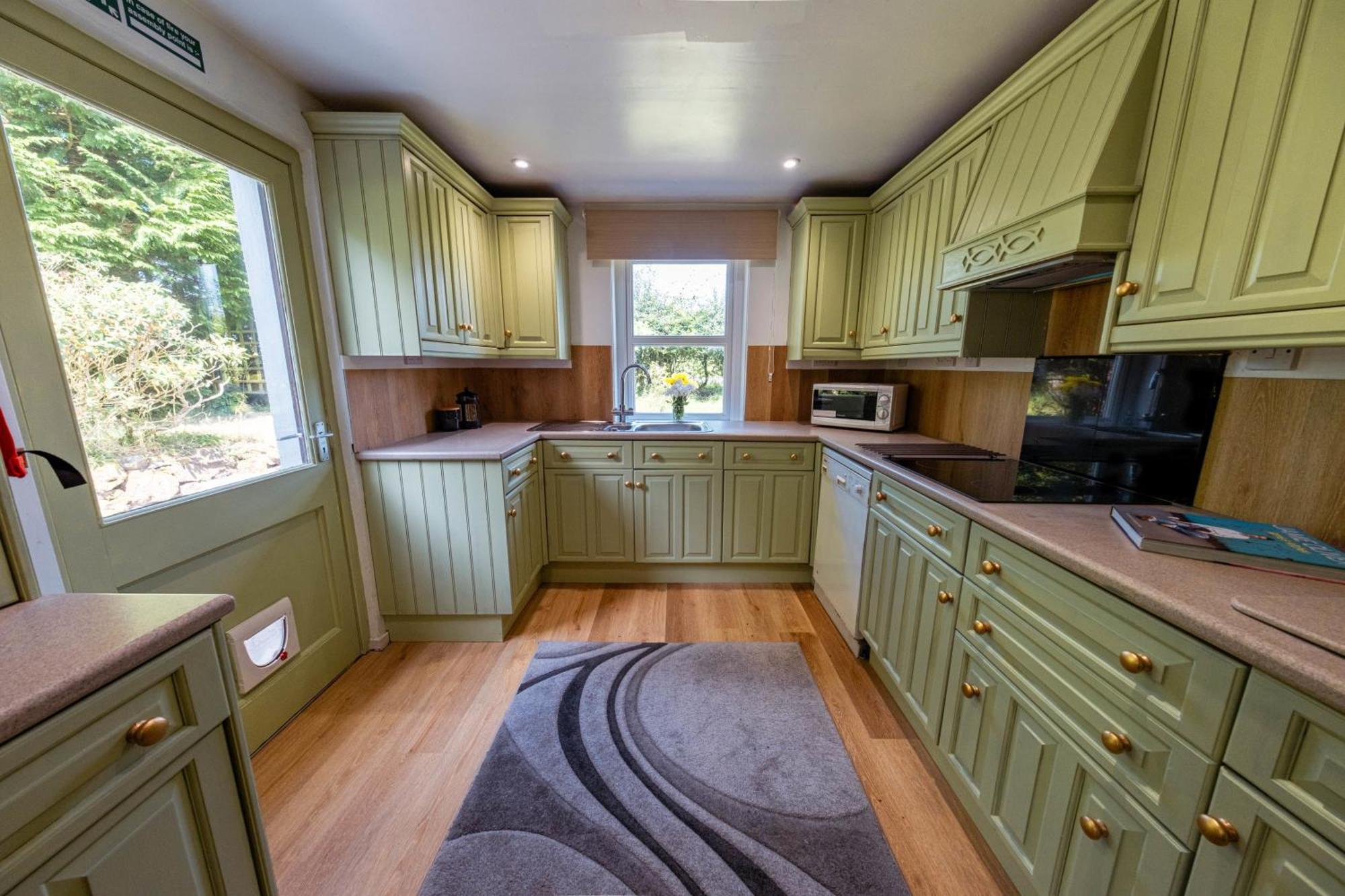 Large Country House With Garden, Outdoor Spa Area & Games Room With Hot Tub And Fire Pit Wigtown Buitenkant foto