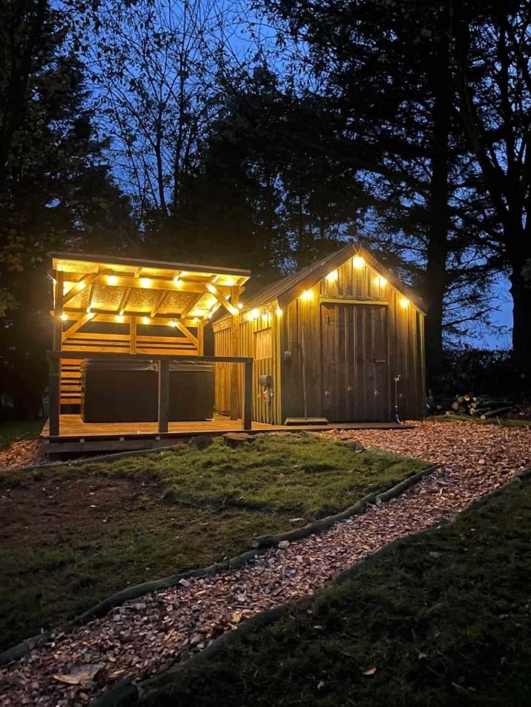 Large Country House With Garden, Outdoor Spa Area & Games Room With Hot Tub And Fire Pit Wigtown Buitenkant foto
